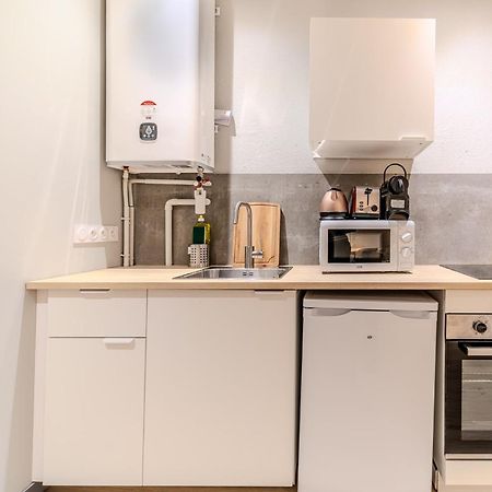 Charming 1-Bedroom Apartment Across From Halles Paul Bocuse & Part-Dieu Lyon Exterior foto